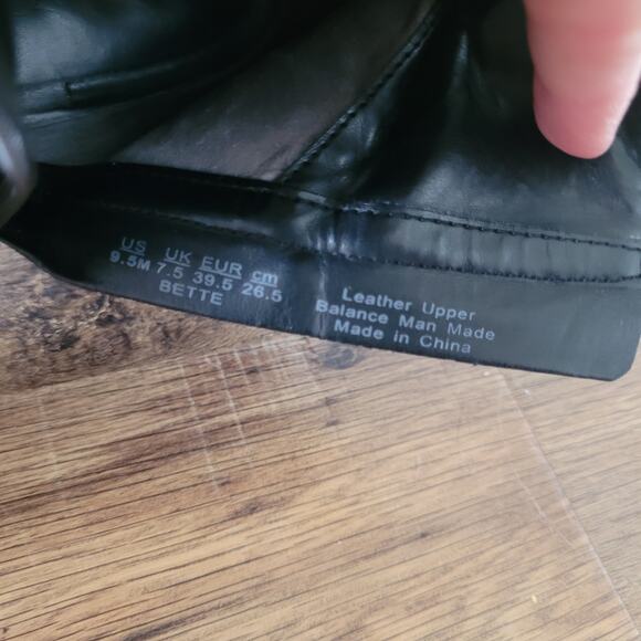 Franco Sarto Bette Women's Black Chelsea Boots Size 9.5M Ankle Booties Chic - Picture 4 of 16